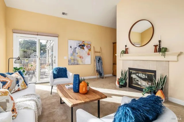 $1,100,000 | 38 Creekside Court, Corte Madera, CA 94925