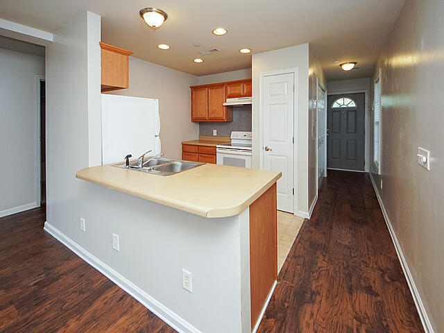 2262 Folly Road, Unit 2I Charleston, SC 29412 - Photo 2 of 36 03