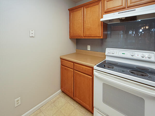 2262 Folly Road, Unit 2I Charleston, SC 29412 - Photo 5 of 36 06