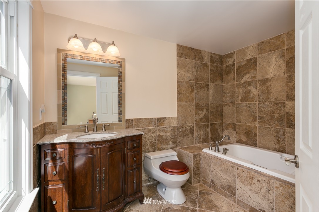 5708 153rd Place Southwest Edmonds, WA 98026 - Photo 14 of 25 Gallery Image 14
