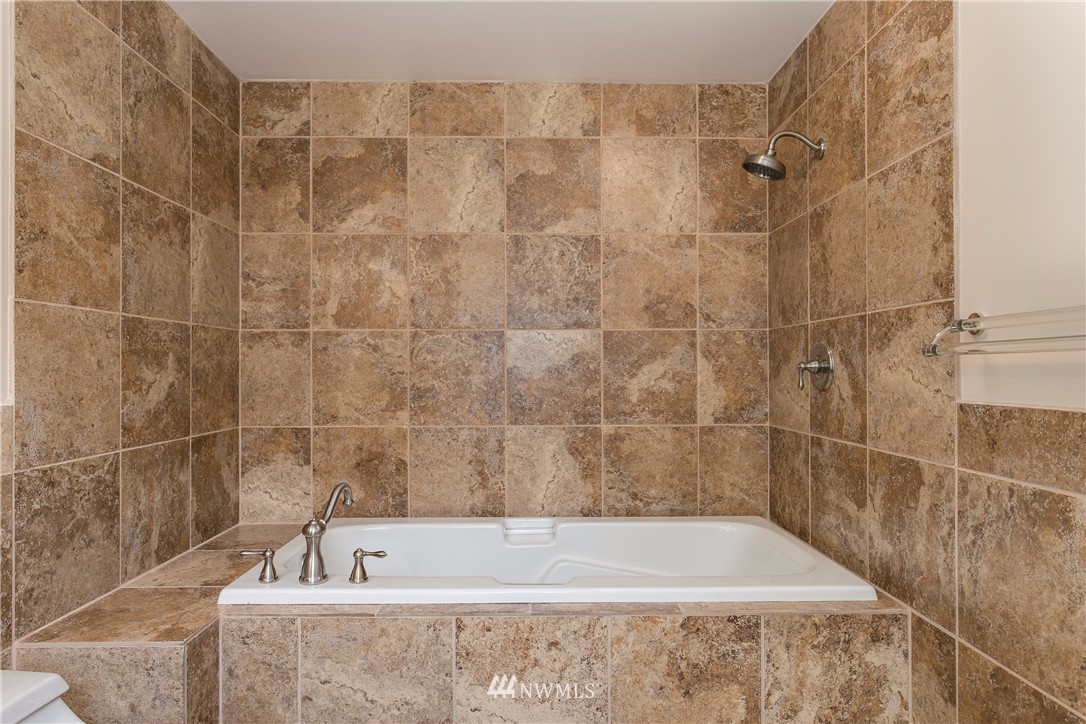 5708 153rd Place Southwest Edmonds, WA 98026 - Photo 15 of 25 Gallery Image 15