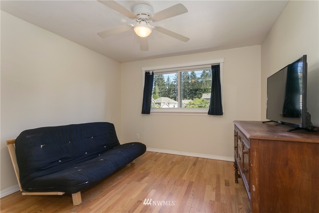5708 153rd Place Southwest Edmonds, WA 98026 - Photo 18 of 25 Gallery Image 18