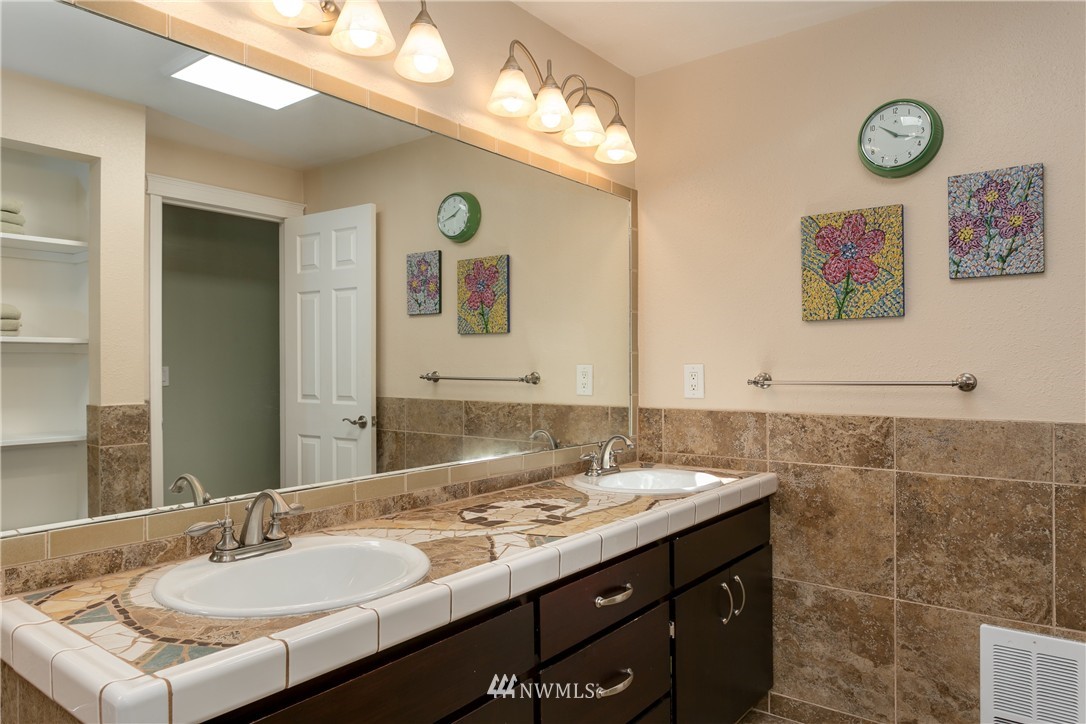 5708 153rd Place Southwest Edmonds, WA 98026 - Photo 20 of 25 Gallery Image 20
