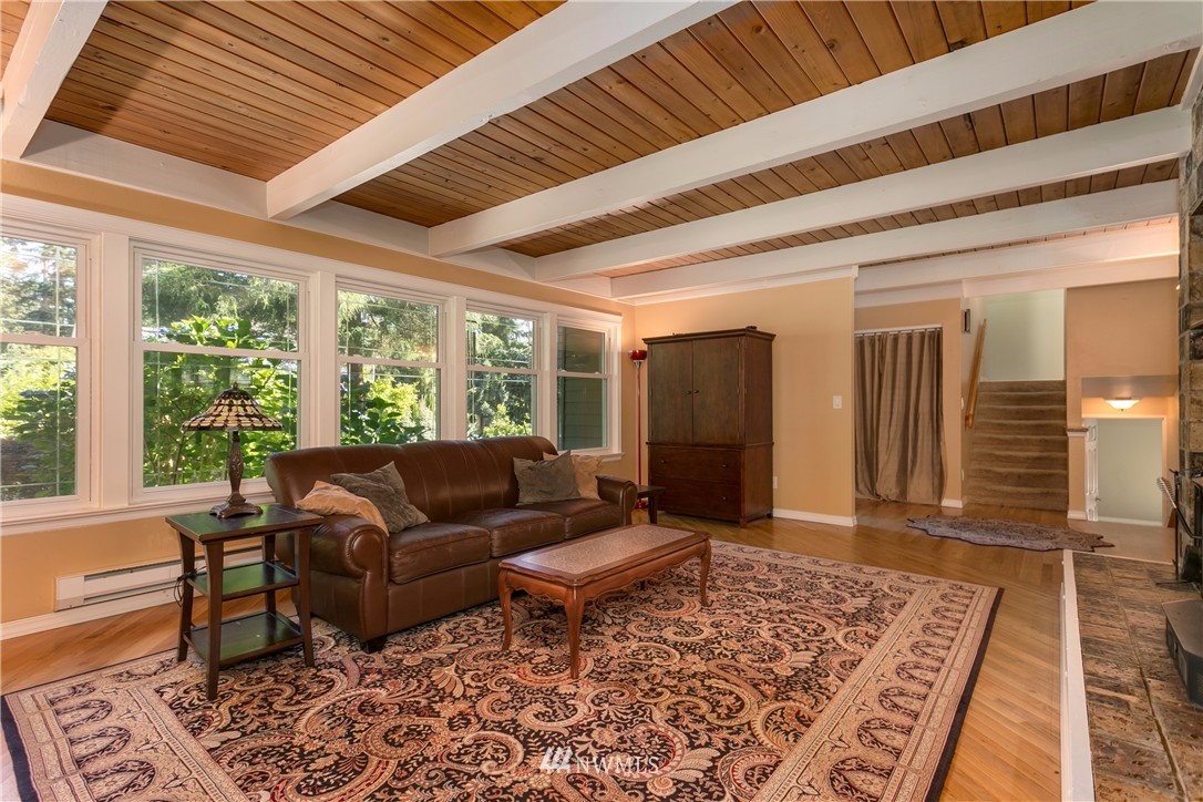 5708 153rd Place Southwest Edmonds, WA 98026 - Photo 5 of 25 Gallery Image 5