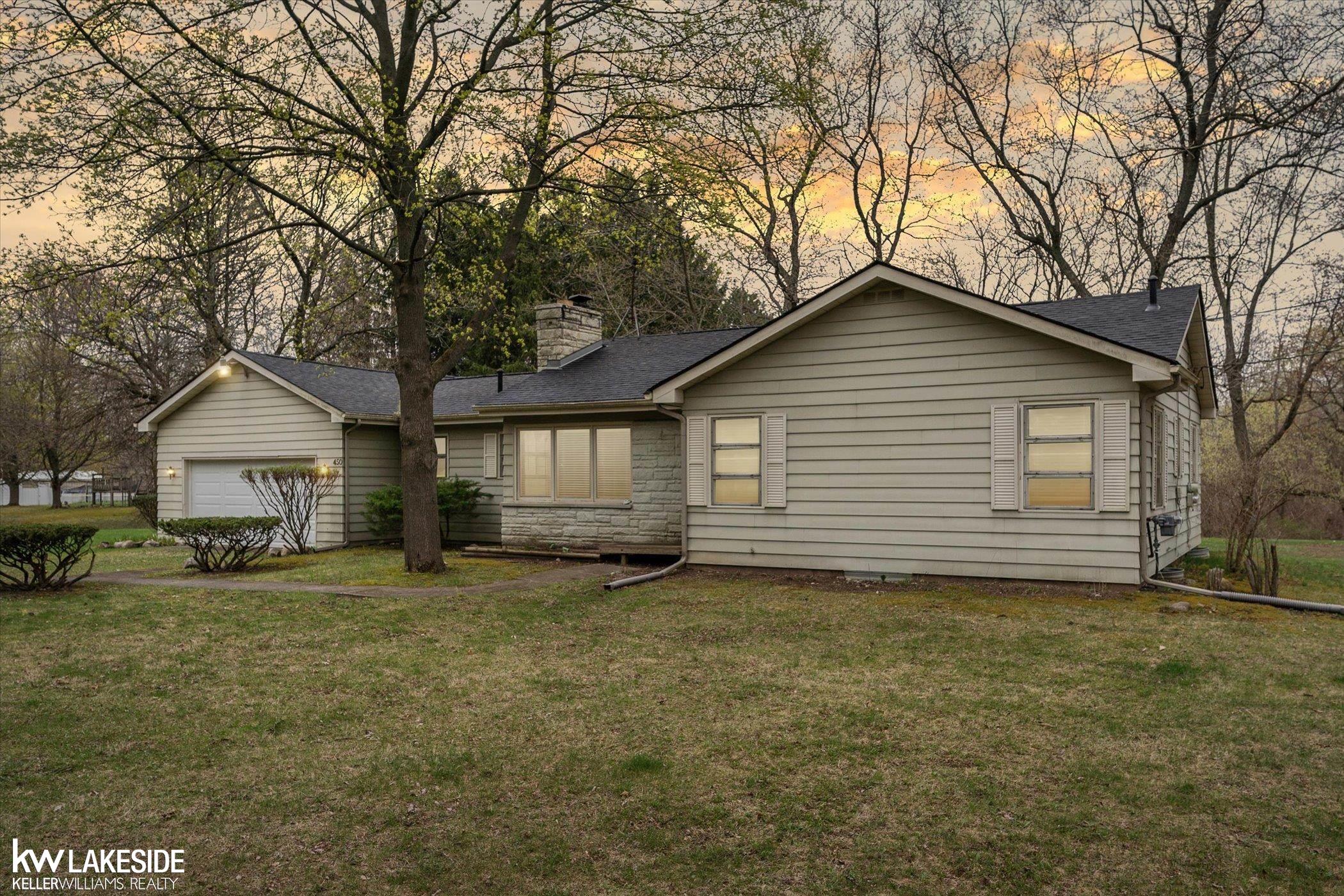 450 North Baldwin Road Oxford, MI 48371 - Photo 1 of 9 50109667.JPG