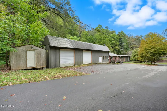 $175,000 | 6430 Hoot Owl Hollow Road, Norton, VA 24273