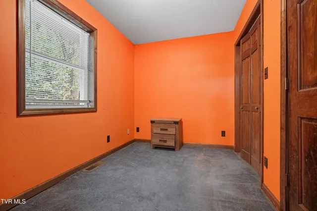 $175,000 | 6430 Hoot Owl Hollow Road, Norton, VA 24273