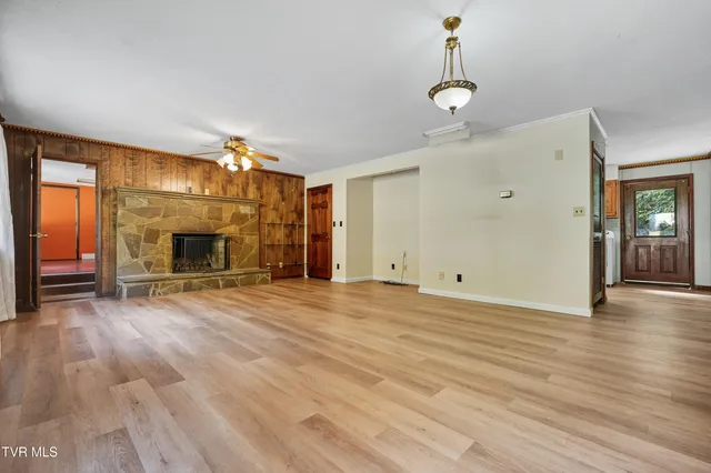 $175,000 | 6430 Hoot Owl Hollow Road, Norton, VA 24273