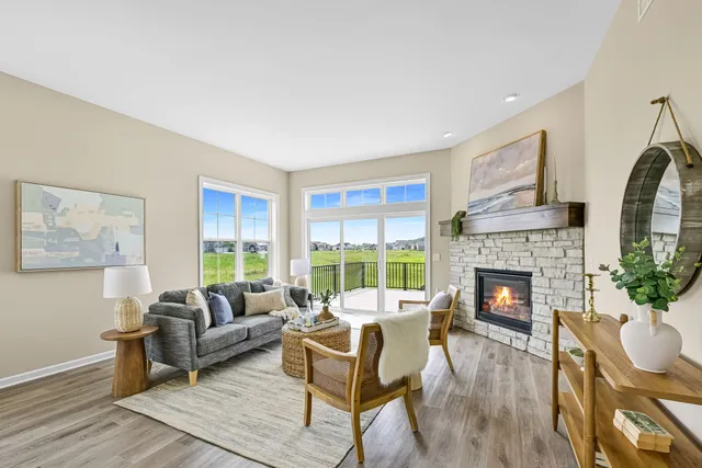 $684,900 | 1382 Prairie Creek Boulevard, Unit 15D, Oconomowoc, WI 53066