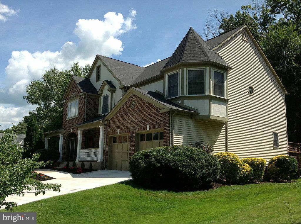 60 Rutherford Circle Sterling, VA 20165 - Photo 2 of 30 Exterior (Front)