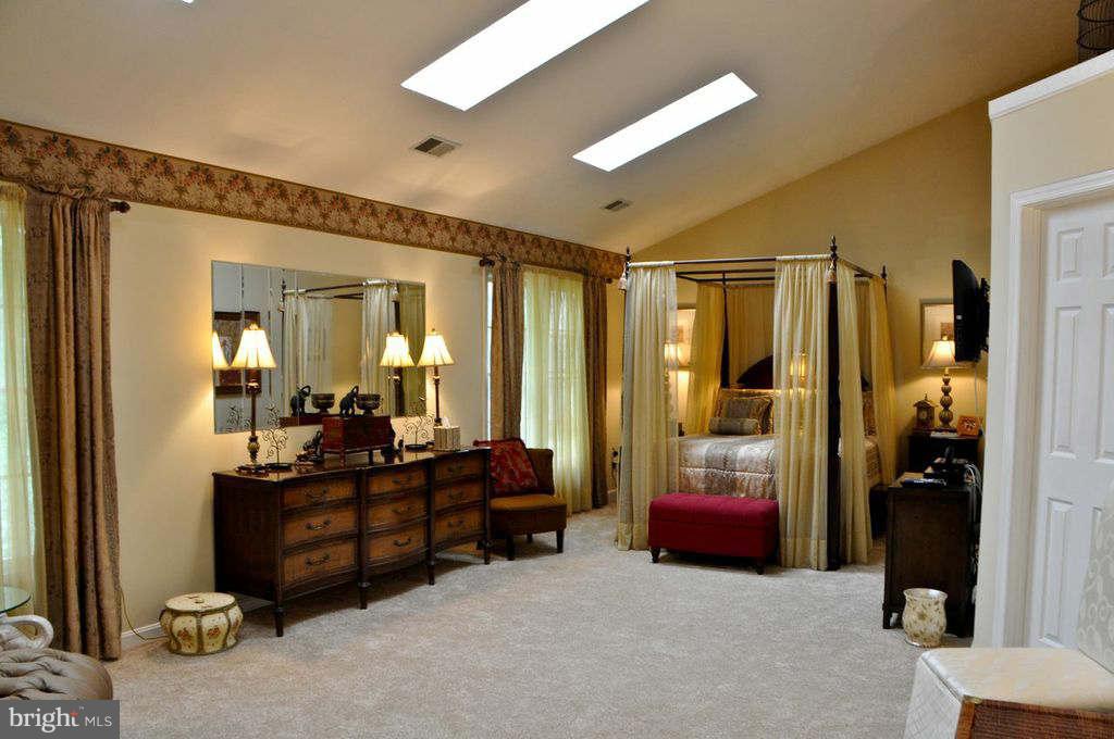 60 Rutherford Circle Sterling, VA 20165 - Photo 18 of 30 Bedroom (Master)