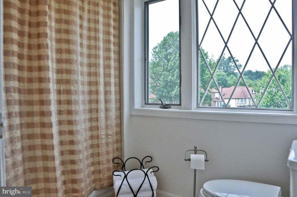 60 Rutherford Circle Sterling, VA 20165 - Photo 25 of 30 Bath