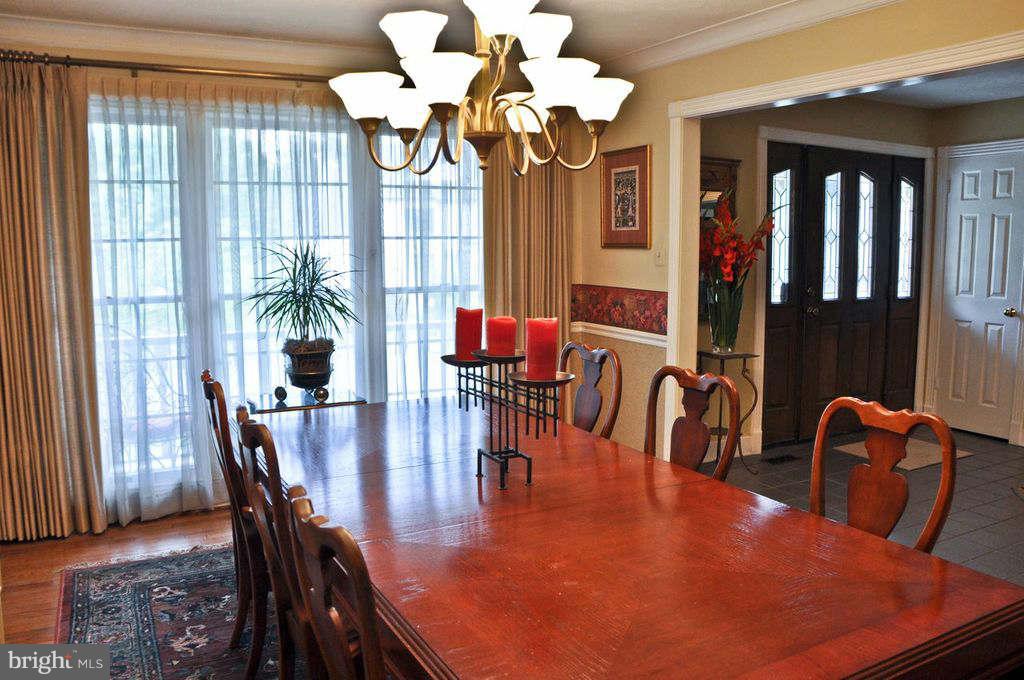 60 Rutherford Circle Sterling, VA 20165 - Photo 10 of 30 Dining Room