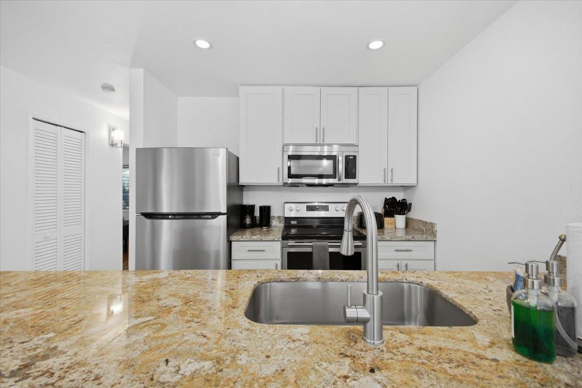 1299 Uluniu Road, Unit 201B Kihei, HI 96753 - Photo 3 of 42