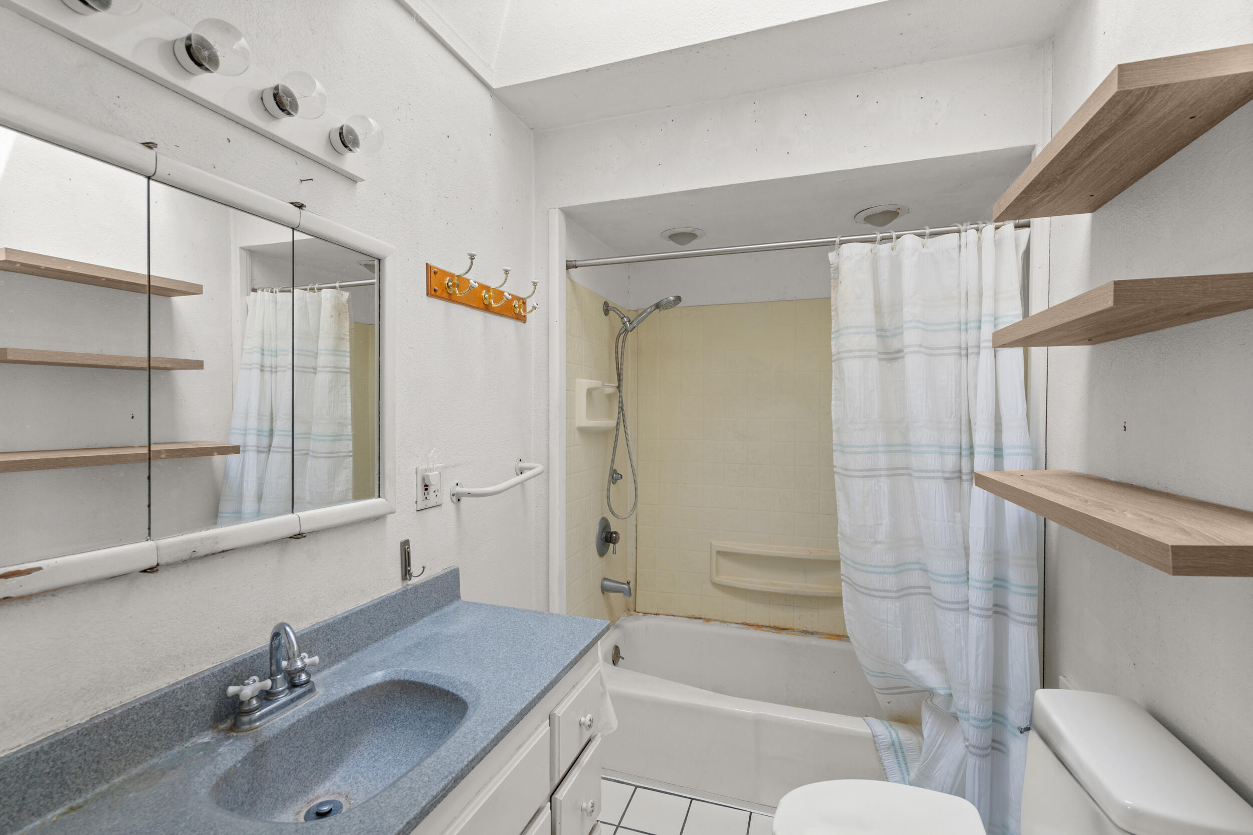 6606 Domino Road Central Point, OR 97502 - Photo 32 of 39 6606-domino-rd (derrick emmert)-31