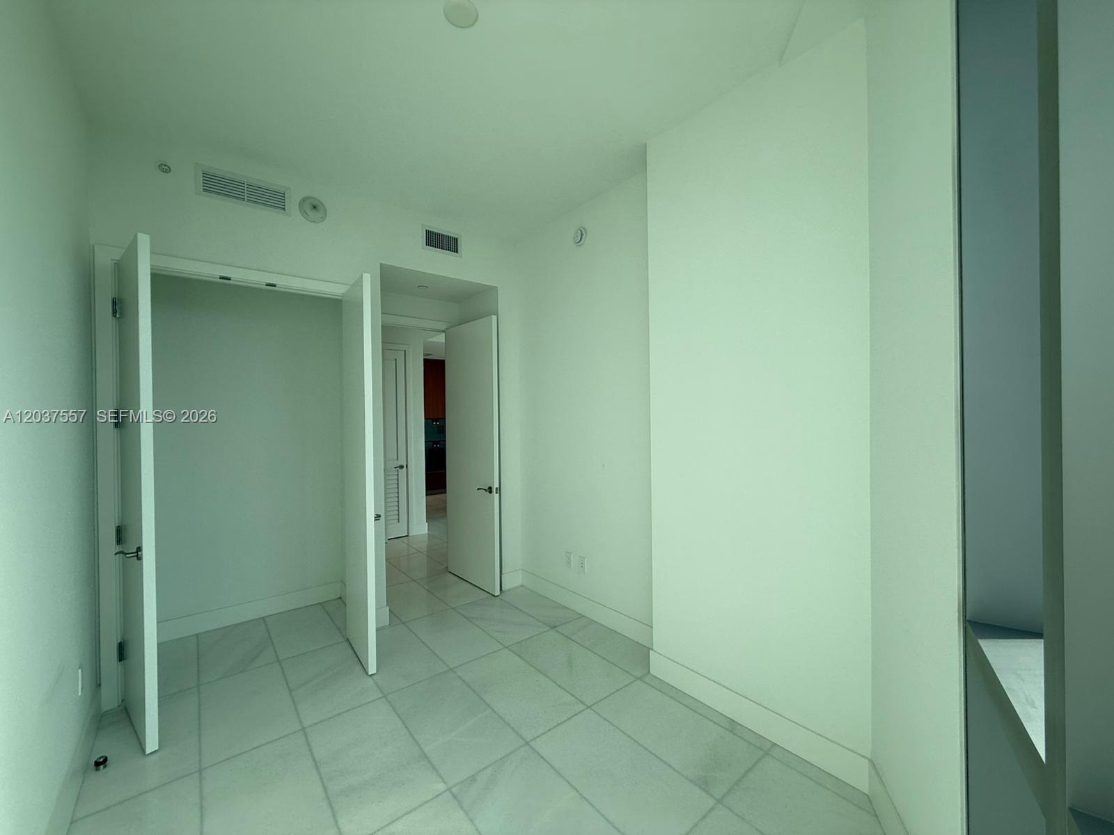 175 Southeast 25th Road, Unit 903 Miami, FL 33129 - Photo 32 of 36