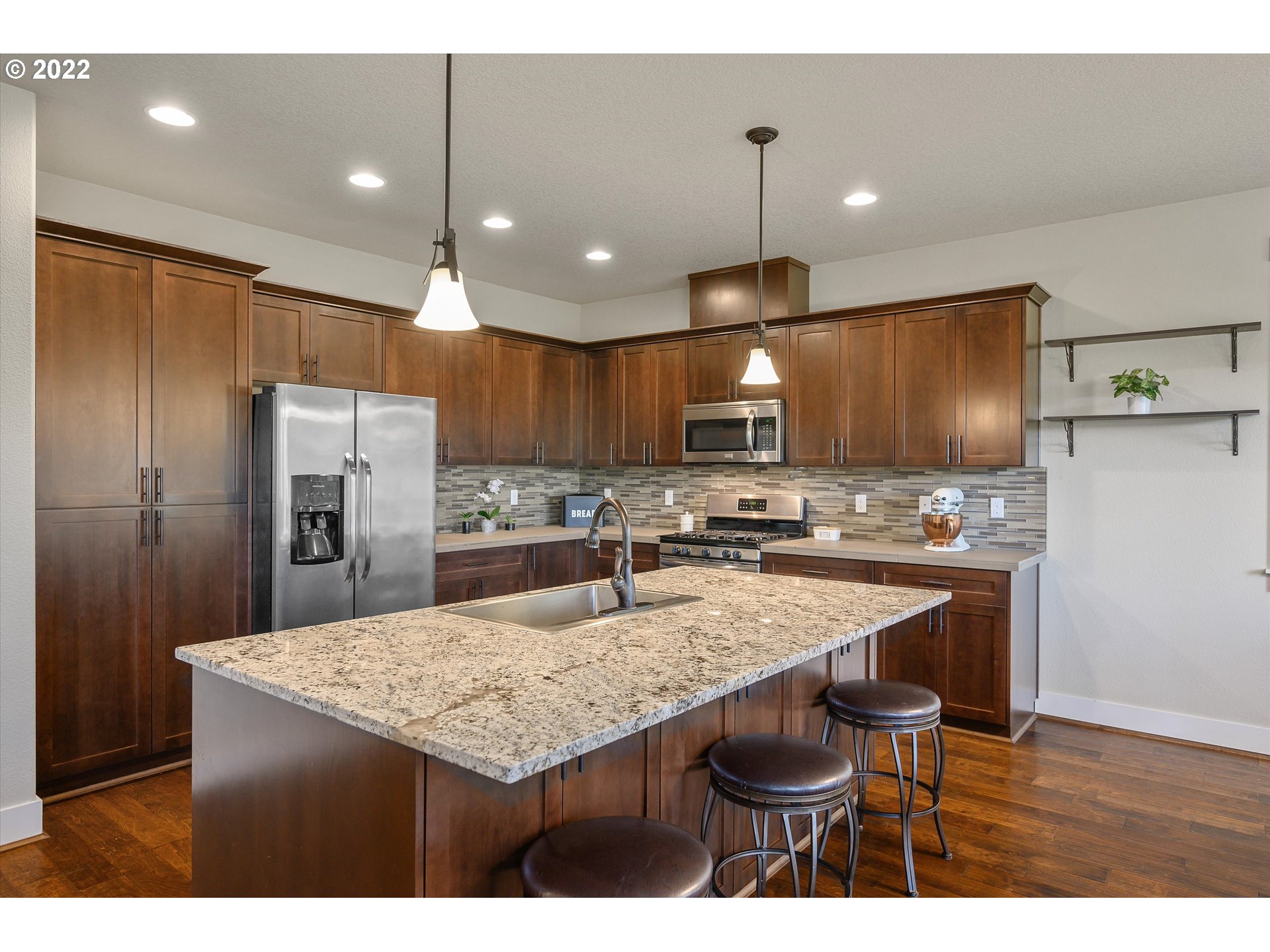 9940 Southwest Old Weir Road Beaverton, OR 97008 - Photo 8 of 32 Kitchen