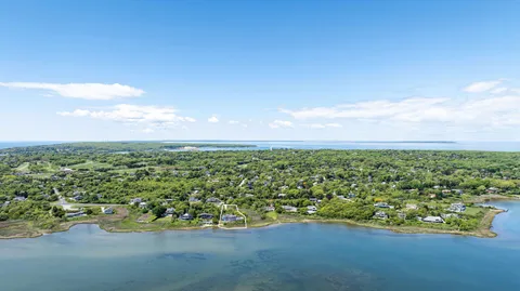 $4,295,000 | 156 West West Lake Drive, Montauk, NY 11954