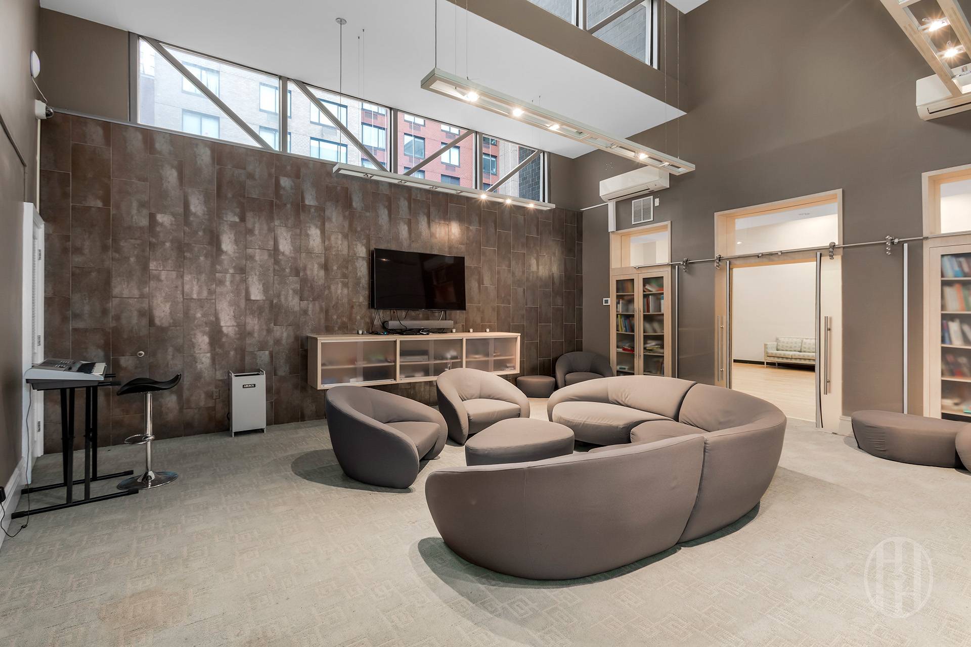 280 Rector Place, Unit 8A Manhattan, NY 10280 - Photo 10 of 11