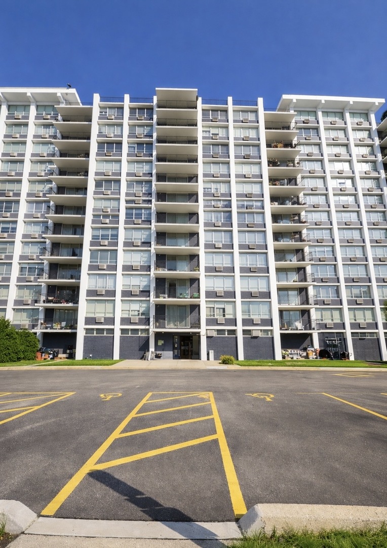 8809 West Golf Road, Unit 11F Niles, IL 60714 - Photo 1 of 9