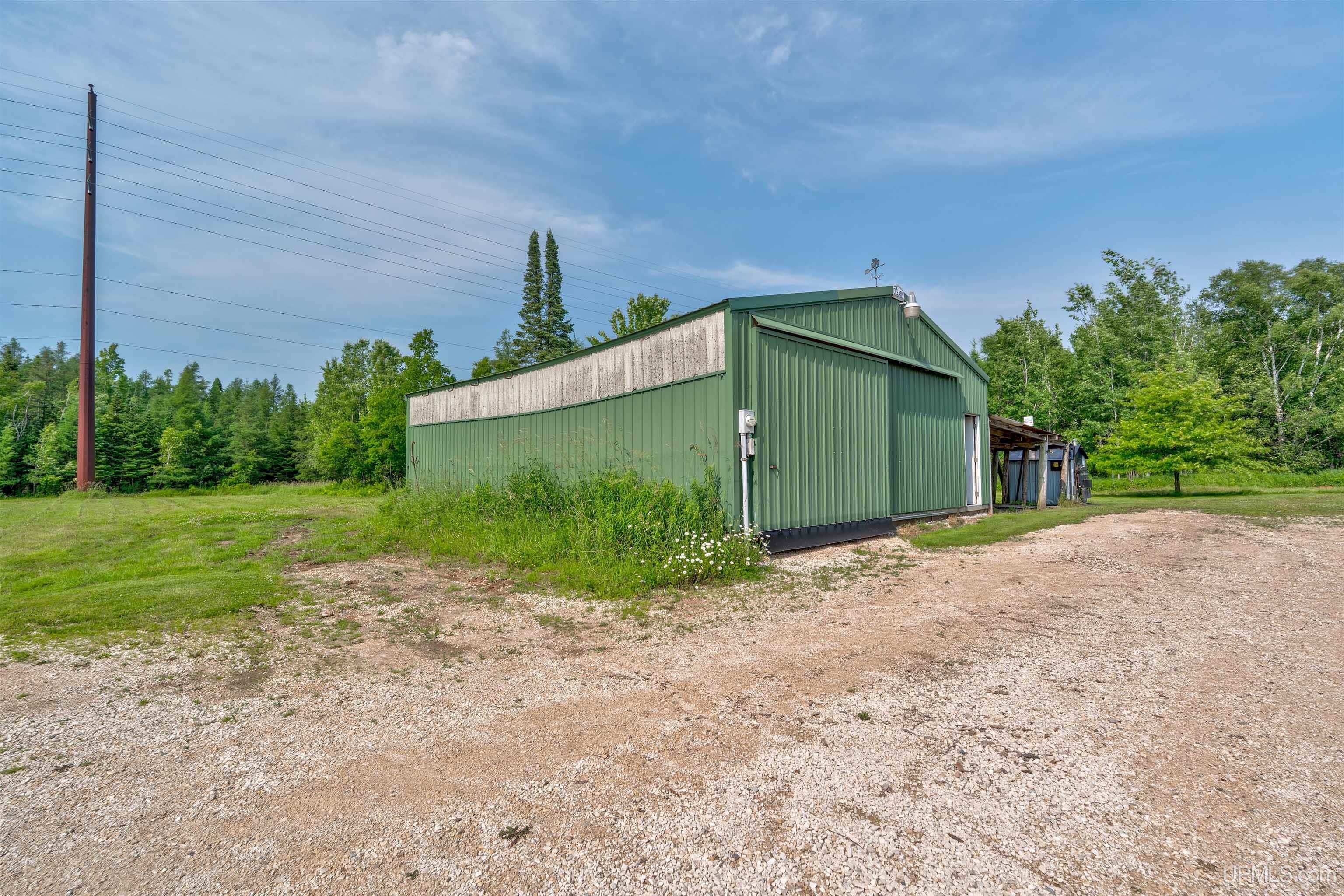 984 N Dixon Road Manistique, MI 49854 - Photo 39 of 52