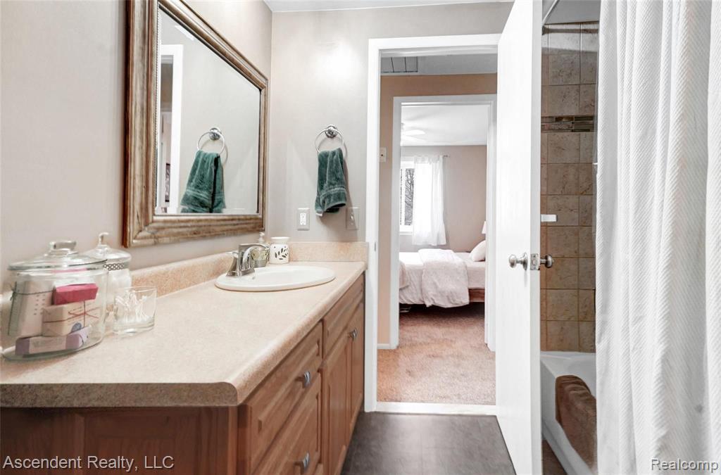 712 Dressler Lane Rochester Hills, MI 48307 - Photo 22 of 30