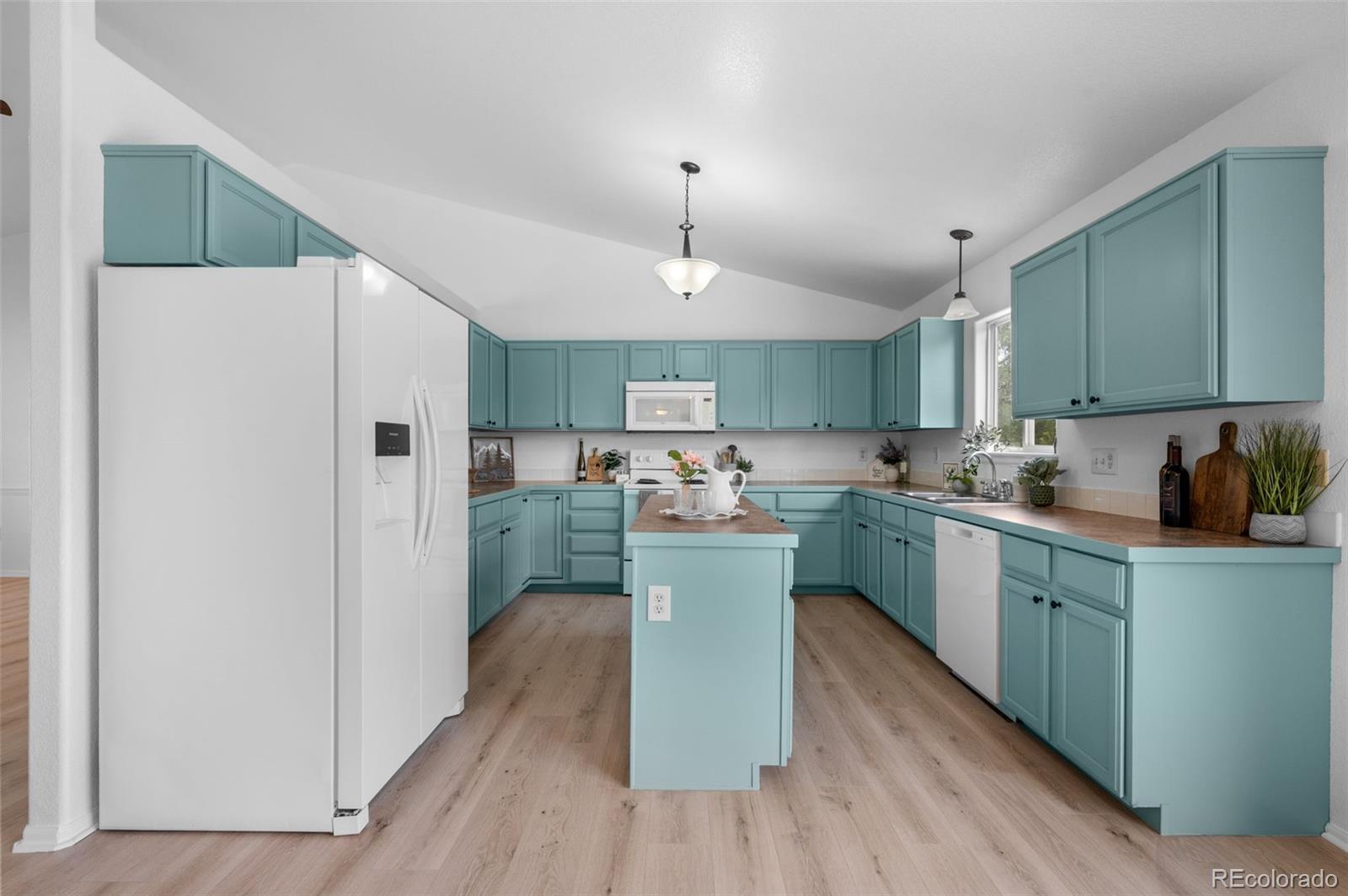 92 Summit View Road Windsor, CO 80550 - Photo 9 of 50
