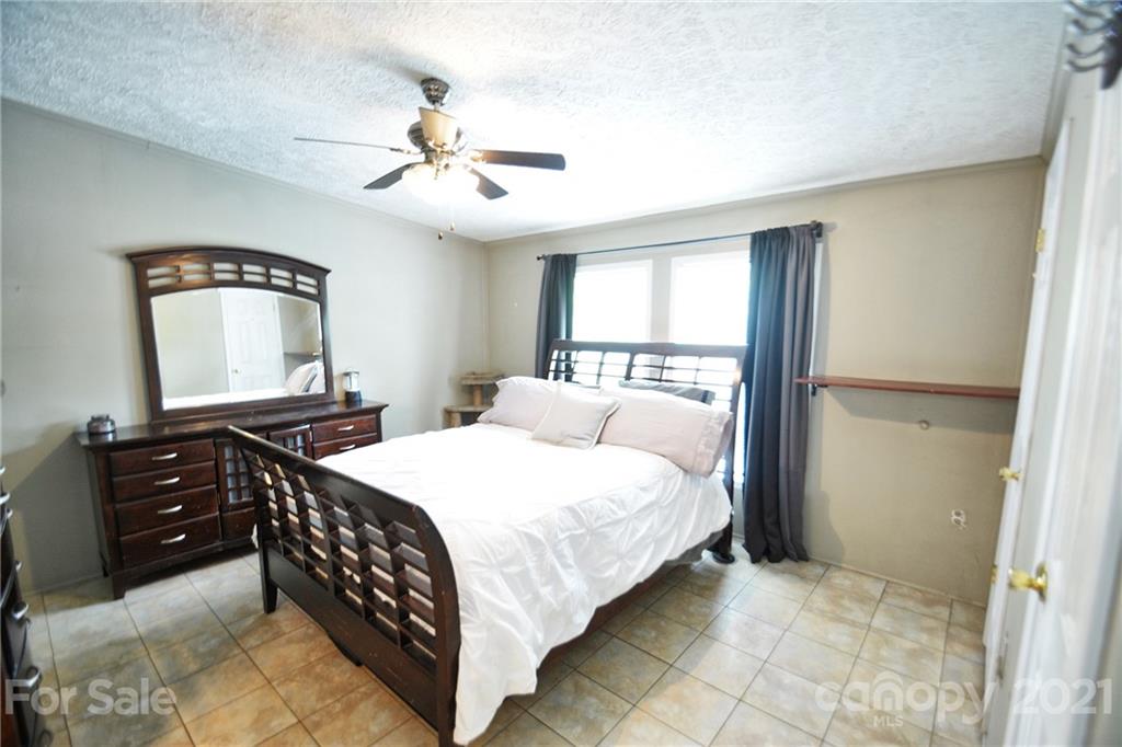 242 Carlyle Road Troutman, NC 28166 - Photo 14 of 32 Gallery Image 14