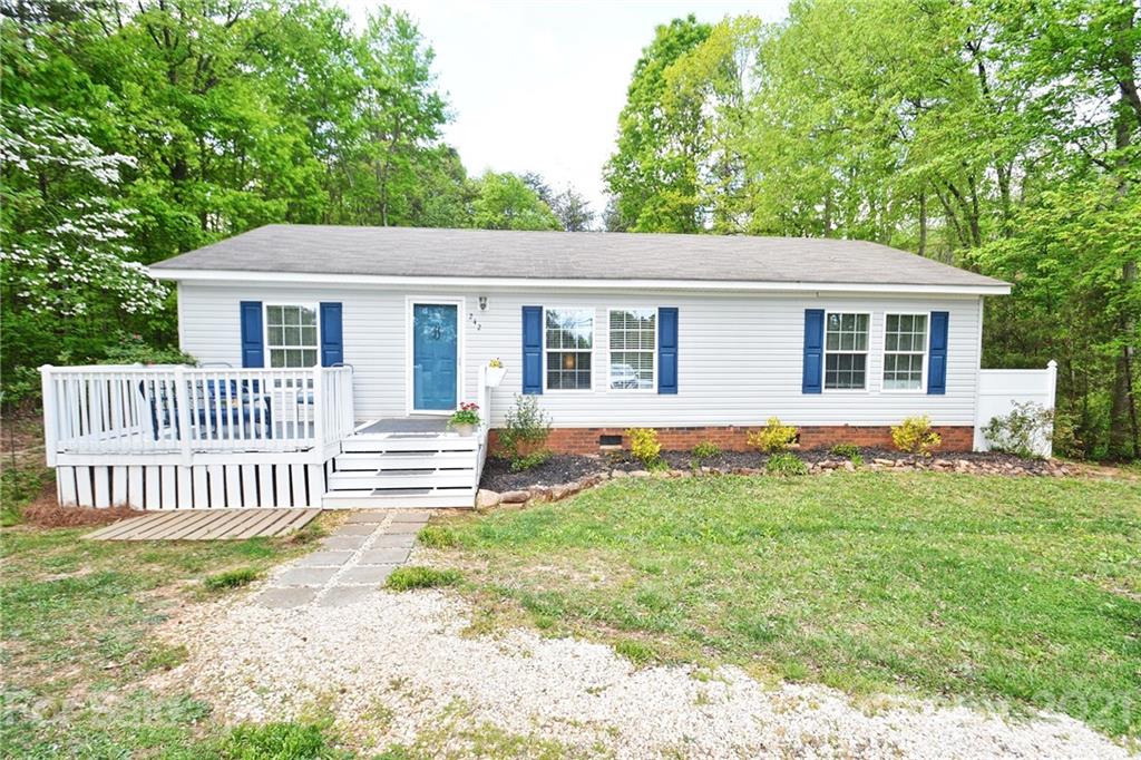 242 Carlyle Road Troutman, NC 28166 - Photo 3 of 32 Gallery Image 3