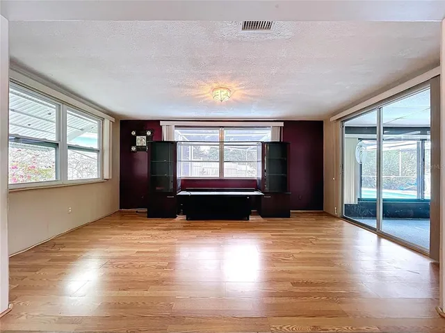 $500,000 | 1002 Bay Breeze Terrace, Largo, FL 33770