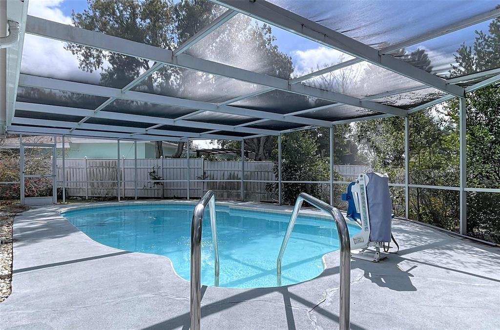 1002 Bay Breeze Terrace Largo, FL 33770 - Photo 39 of 46