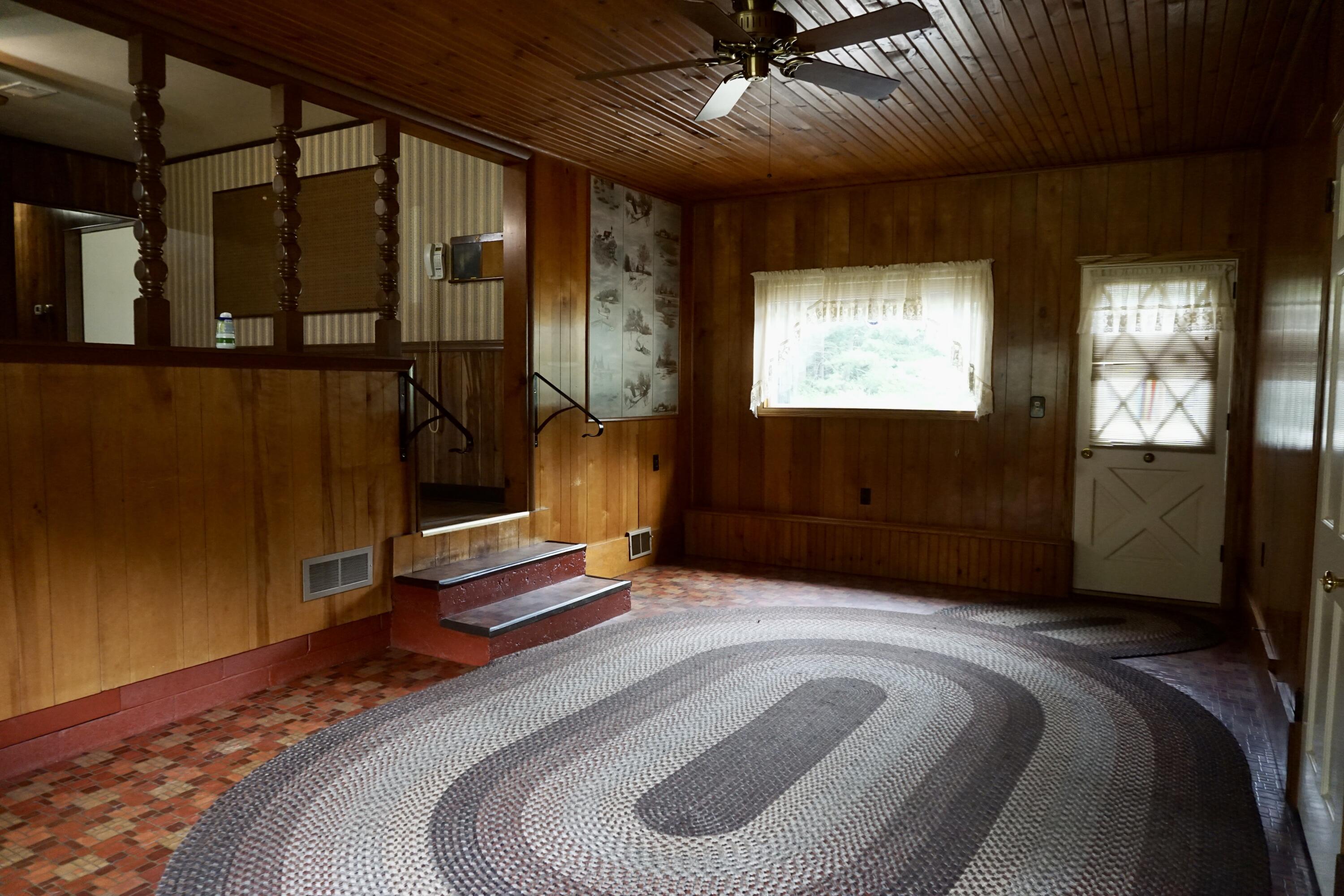 2909 Hall Road Muskegon, MI 49442 - Photo 11 of 28 DSC06012