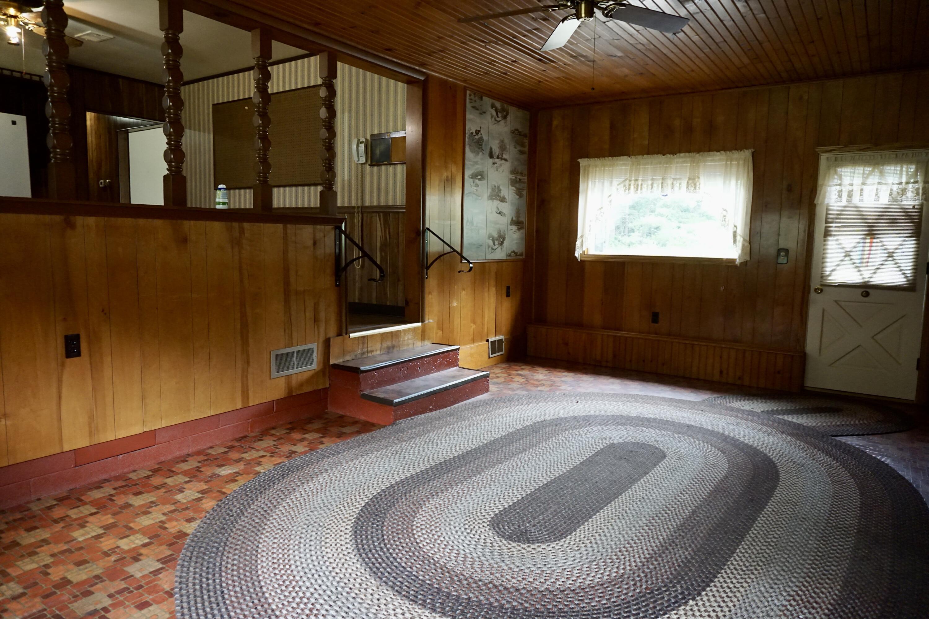 2909 Hall Road Muskegon, MI 49442 - Photo 12 of 28 DSC06013