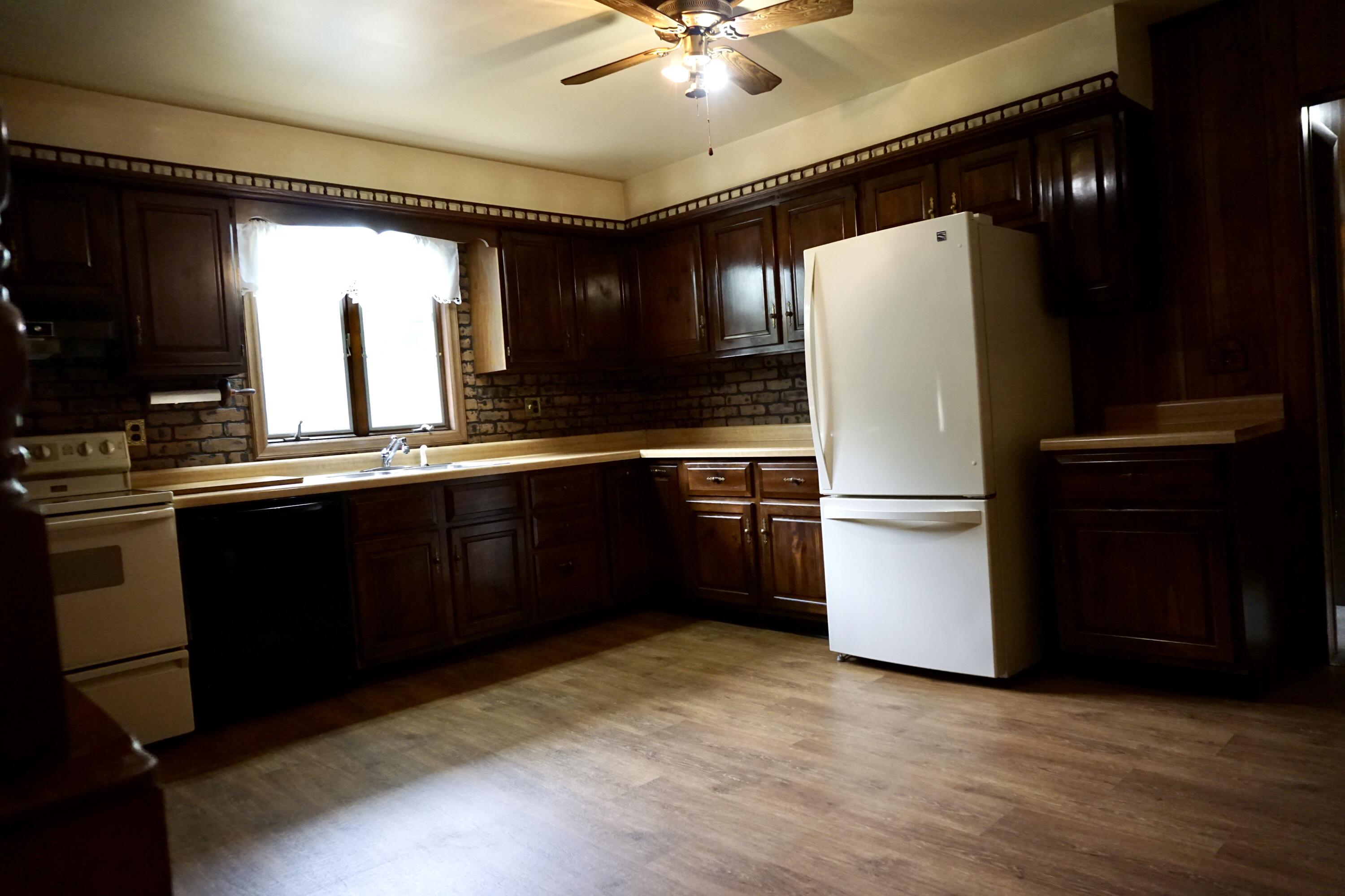 2909 Hall Road Muskegon, MI 49442 - Photo 13 of 28 DSC06014