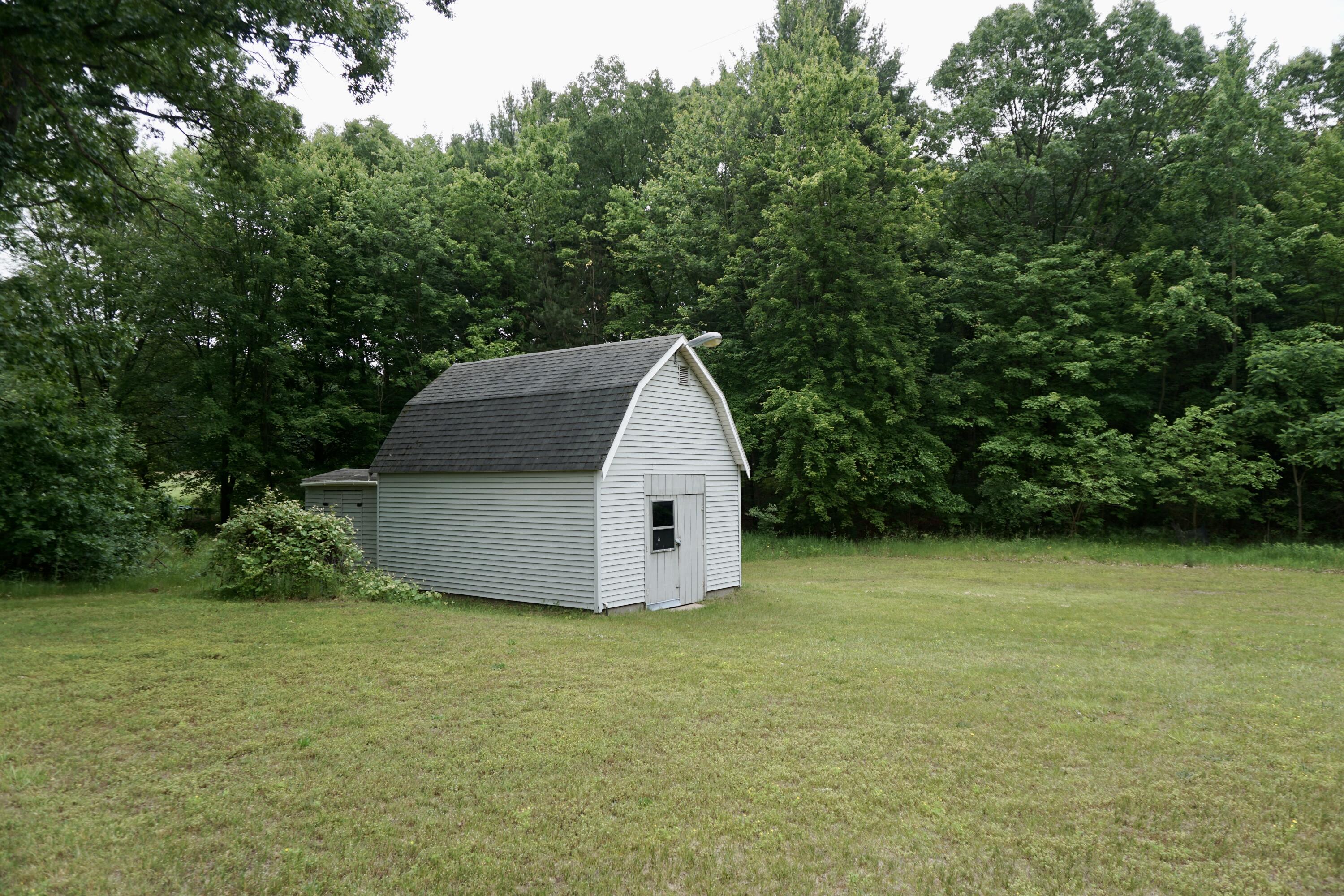 2909 Hall Road Muskegon, MI 49442 - Photo 7 of 28 DSC06007