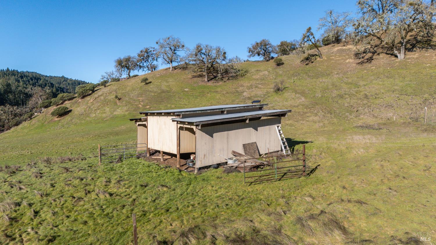 8400 Cave Creek Road Redwood Valley, CA 95470 - Photo 23 of 37