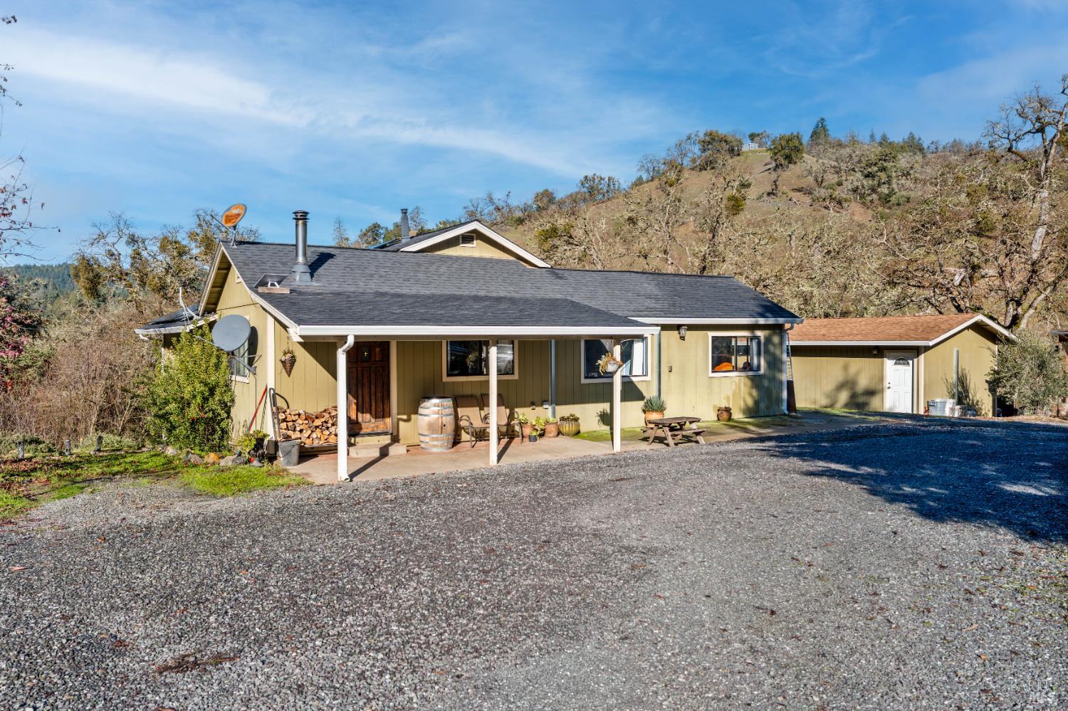 8400 Cave Creek Road Redwood Valley, CA 95470 - Photo 4 of 37