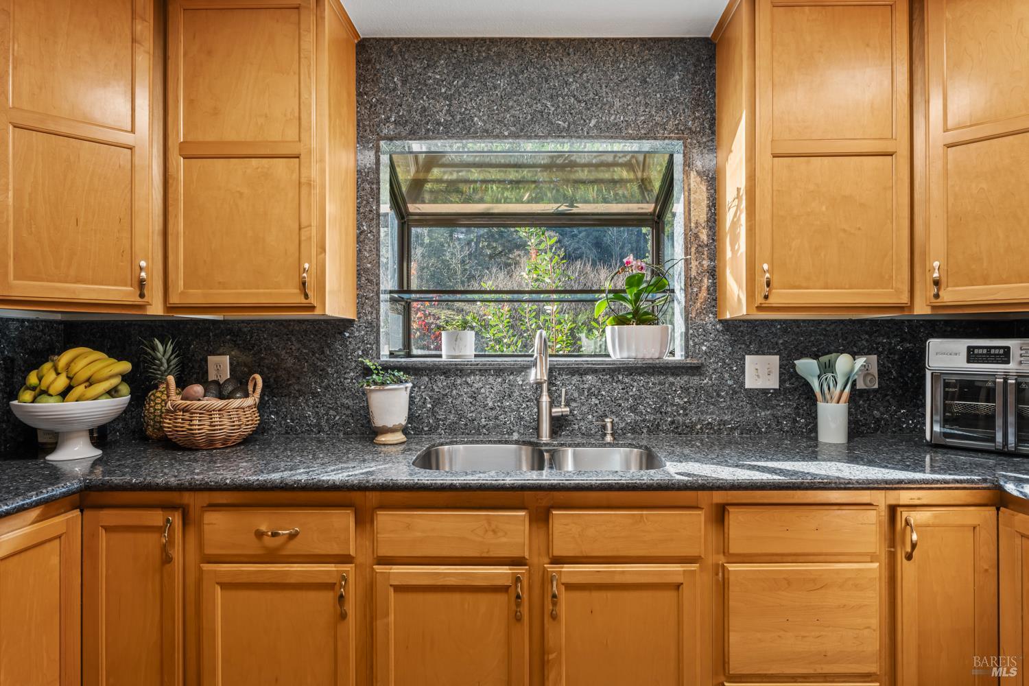 8400 Cave Creek Road Redwood Valley, CA 95470 - Photo 7 of 36