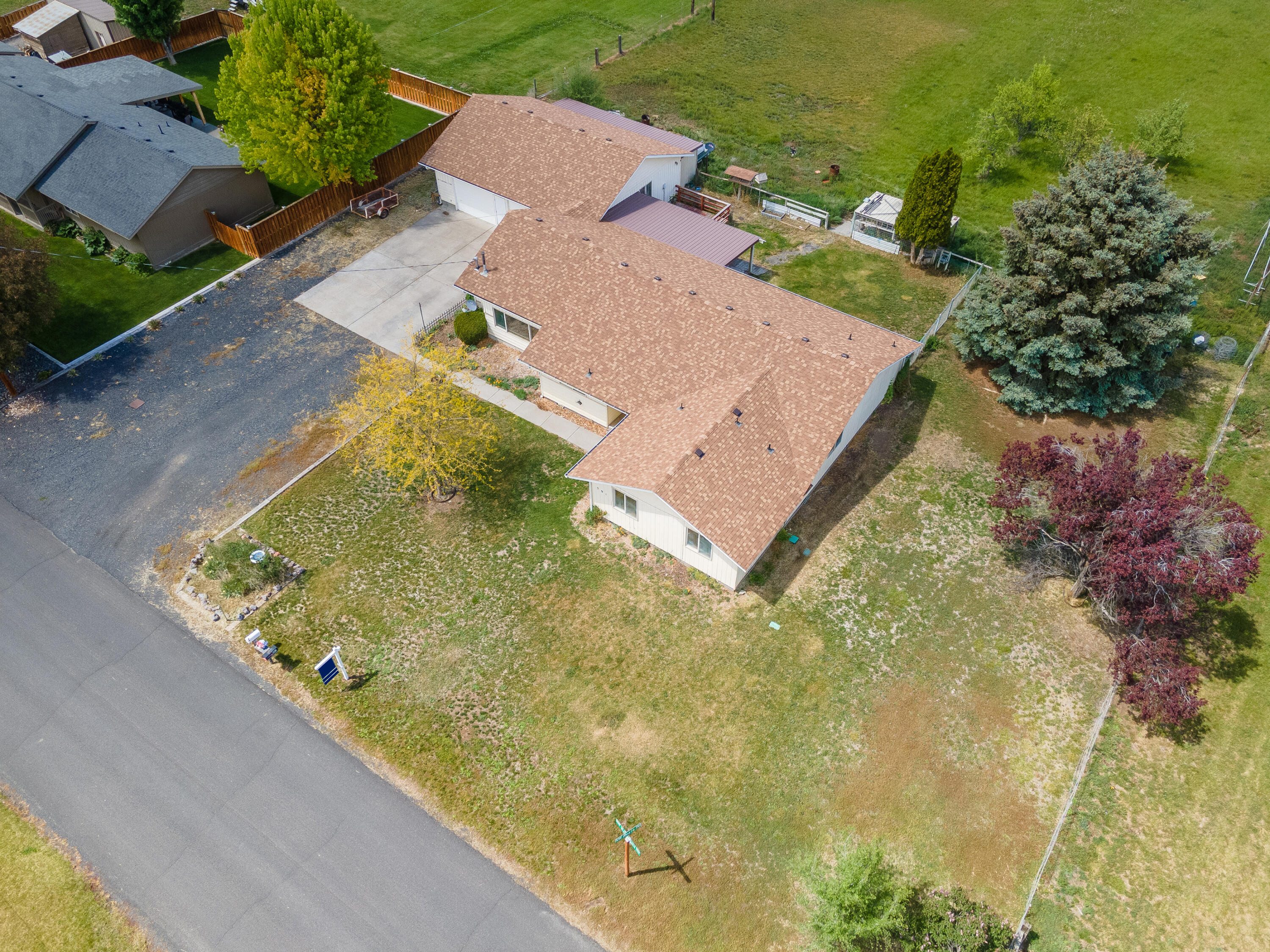 591 Martingale Road Prineville, OR 97754 - Photo 70 of 84 591NWMartingale-DroneShots-16