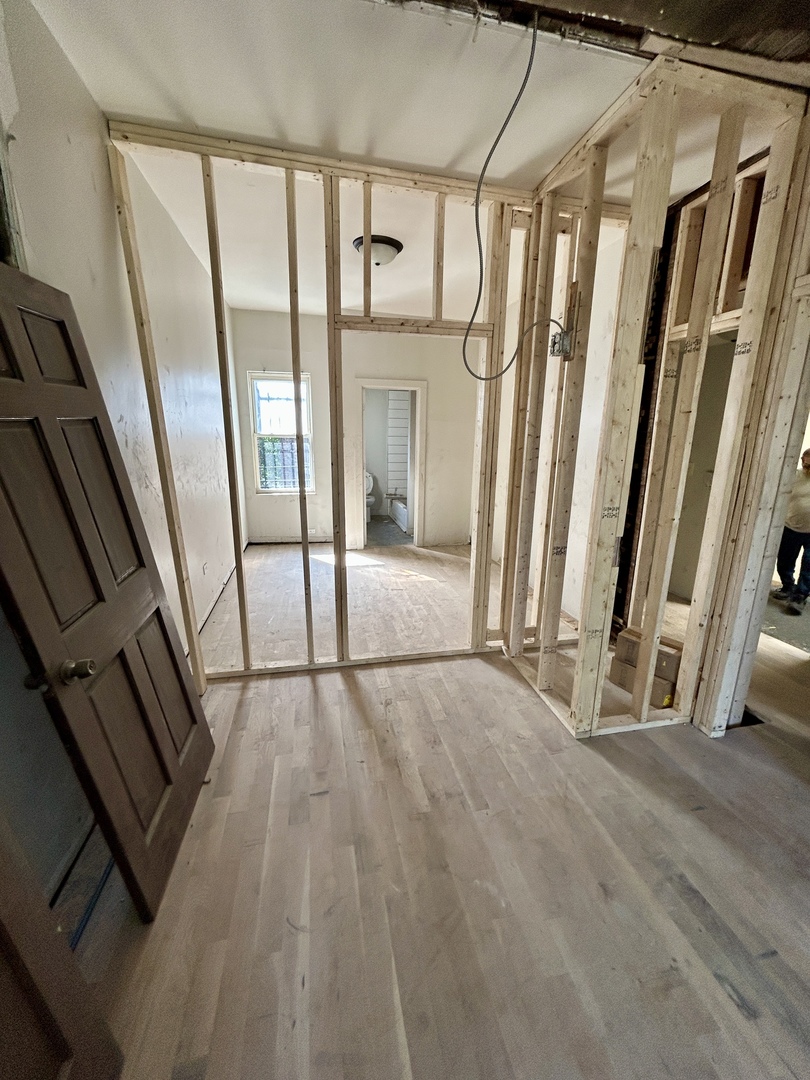 5714 South Prairie Avenue Chicago, IL 60637 - Photo 11 of 39 a view of an front door