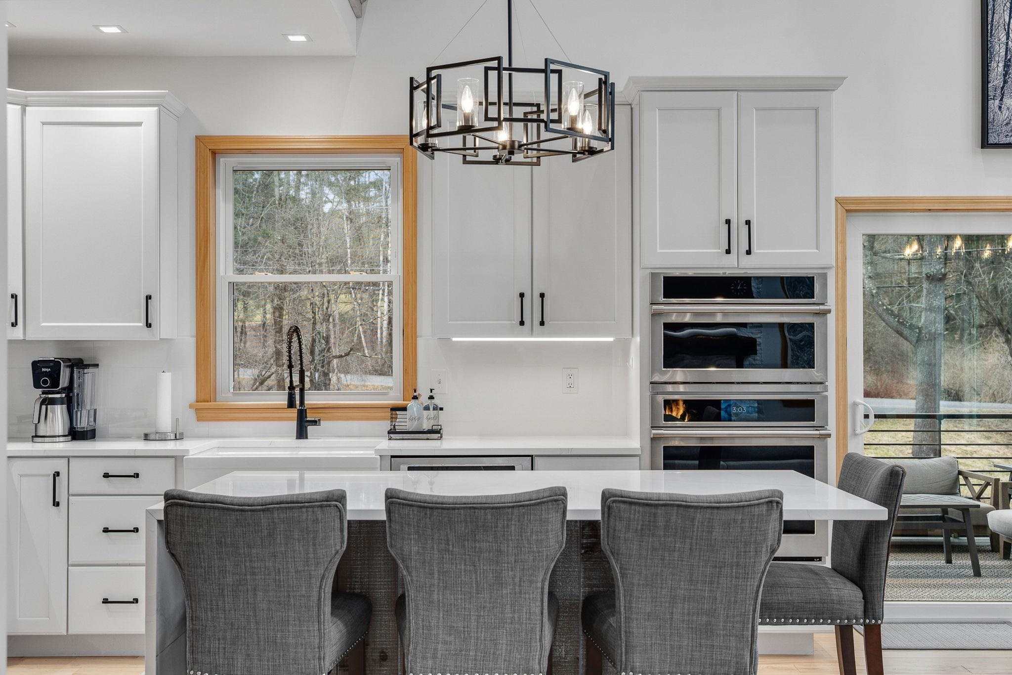 481 Weeks Hill Road Stowe, VT 05672 - Photo 13 of 54