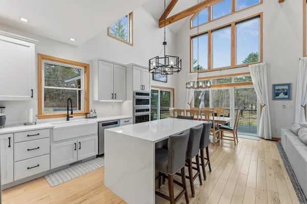 $2,175,000 | 481 Weeks Hill Road, Stowe, VT 05672