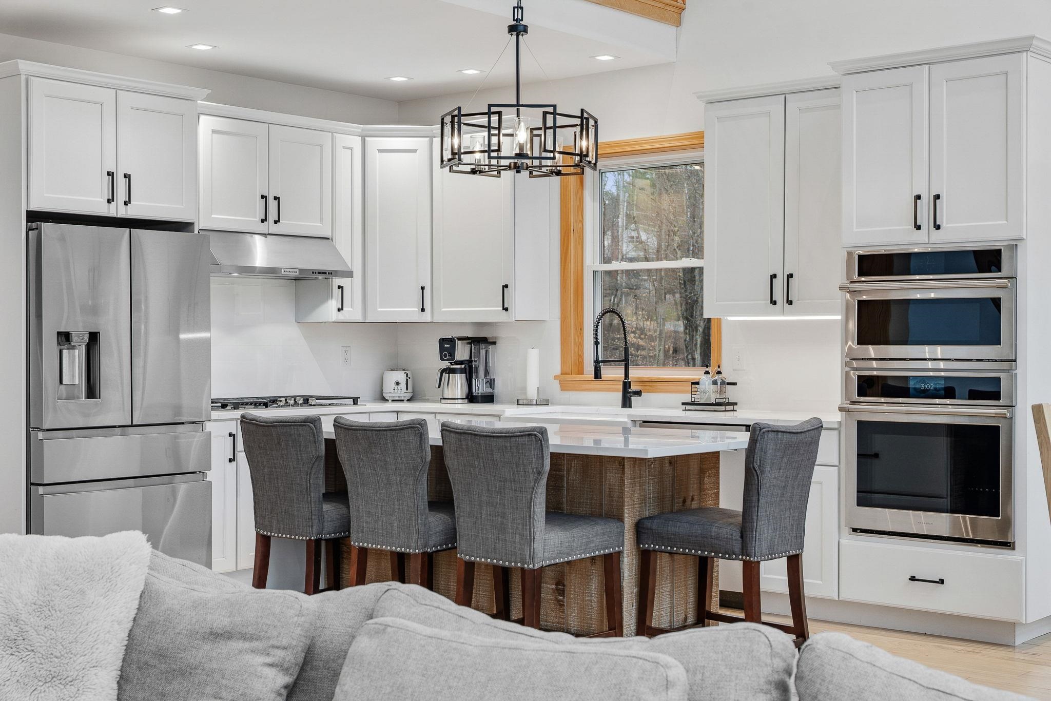 481 Weeks Hill Road Stowe, VT 05672 - Photo 15 of 54