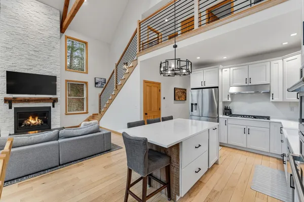 $2,175,000 | 481 Weeks Hill Road, Stowe, VT 05672