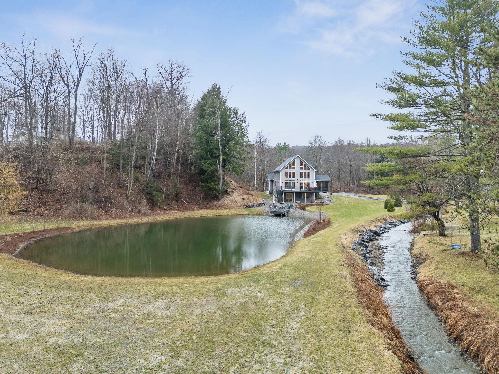 481 Weeks Hill Road Stowe, VT 05672 - Photo 4 of 54