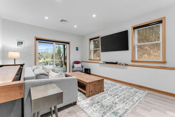 $2,175,000 | 481 Weeks Hill Road, Stowe, VT 05672