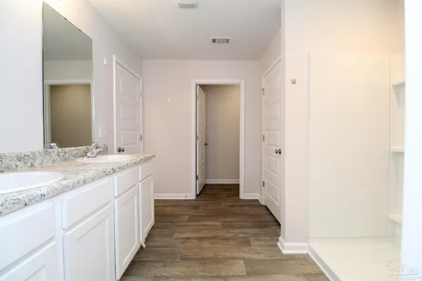 $2,175 | 4650 Red Oak Drive, Milton, FL 32583