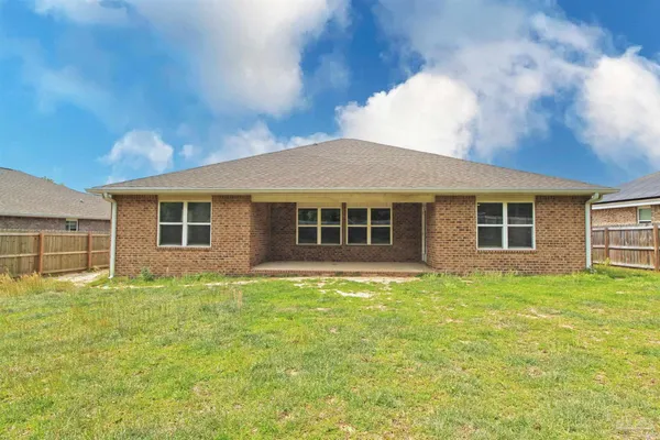 $2,175 | 4650 Red Oak Drive, Milton, FL 32583