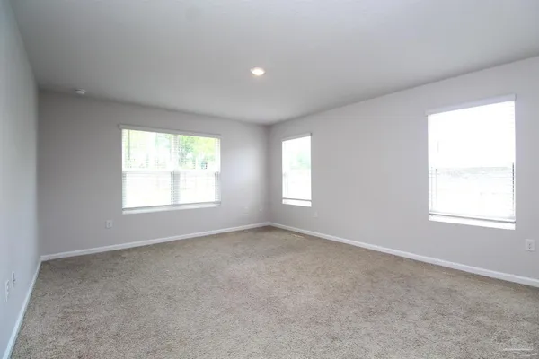 $2,175 | 4650 Red Oak Drive, Milton, FL 32583