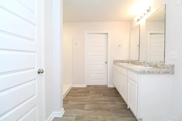 $2,175 | 4650 Red Oak Drive, Milton, FL 32583